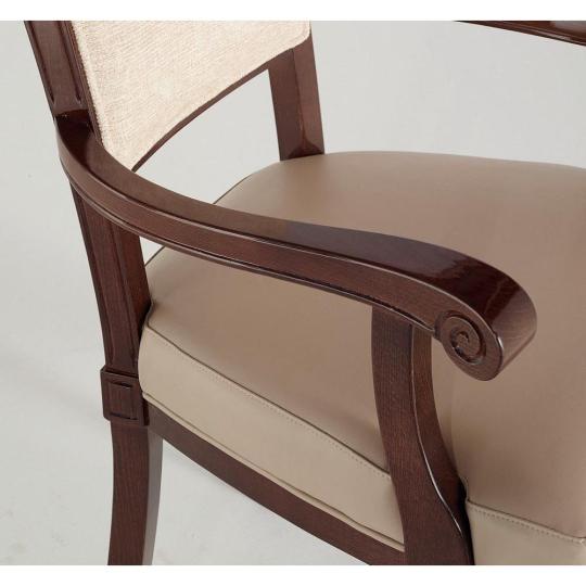 fenyes diobarna karosszek elegans klasszikus szeles kenyelmes etkezoszek karpitos szek faszek villa luxus szalon exkluziv butor polgari.jpg